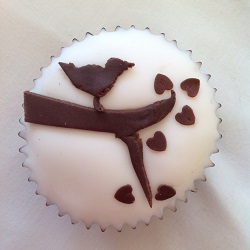 Bird on a branch cupcake