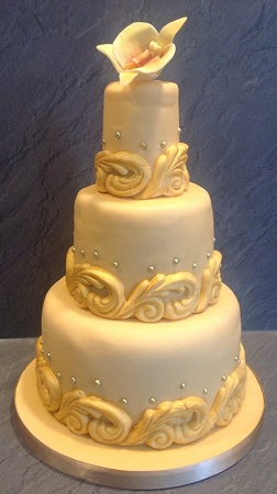 Golden anniversary 3-tier cake