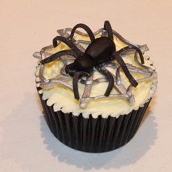 Halloween cupcake - Silver Spiders Web