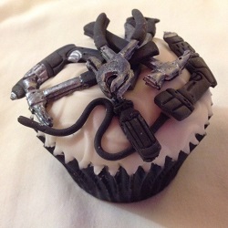 DIY Toolset cupcake