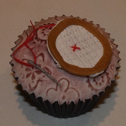 Crooss-stitch cupcake