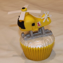 Helicopter learner pilot's cupcake