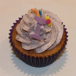 Blueberry cupcake with cocktail glass