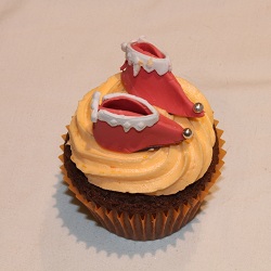 Pink pixie boots cupcake