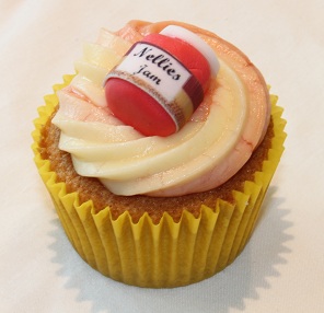 Customised jam-jar cupcake