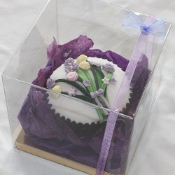 Mothers Day flowers cupcake