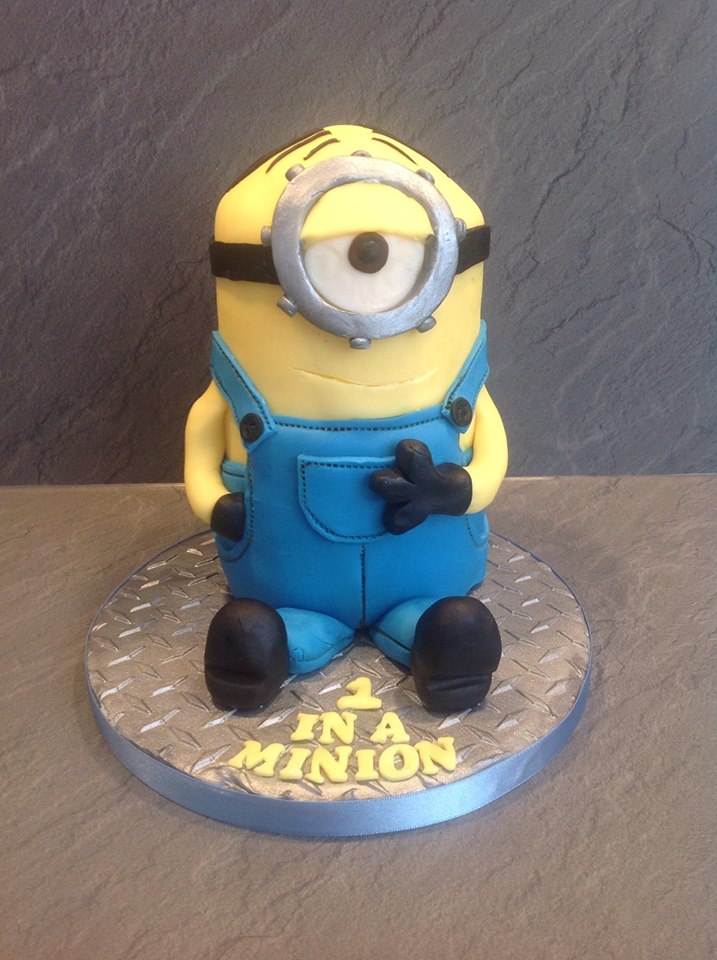 Minion Cake