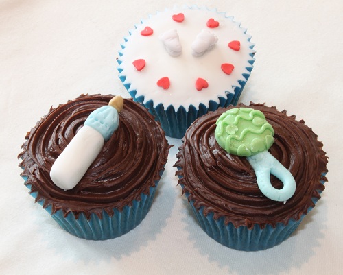 Dummy and bottle cupcake