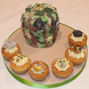 Jungle and wild animals cake and cupcakes