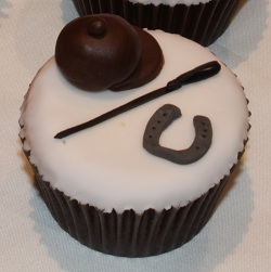 Horse-riding cupcake