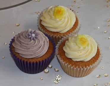 Purple & Yellow (Blueberry & Lemon) cupcakes