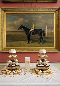 60 wedding cupcakes on 2 stands